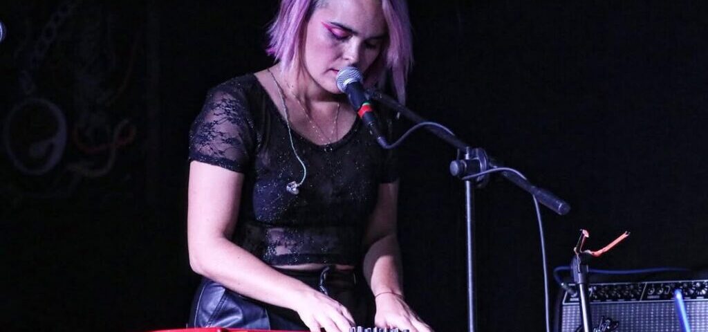 💕💕#R3venta2💕💕@camila_moreno_ se presentó en concierto por primera vez en @beatpueblamx 😎 te (1)